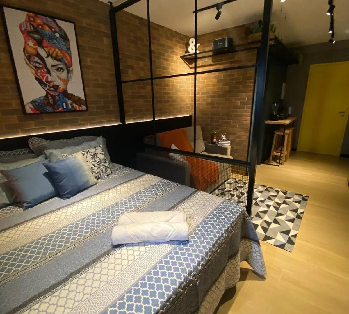 F1407 - 5 Stars: Industrial Loft Frei Caneca | Paulista Sao Paulo Apartment