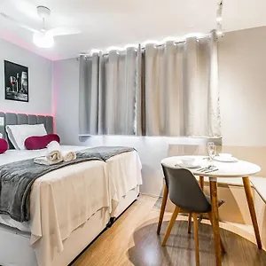Apartamento Rubi No Bras Com Piscina - Metro Bras, São Paulo